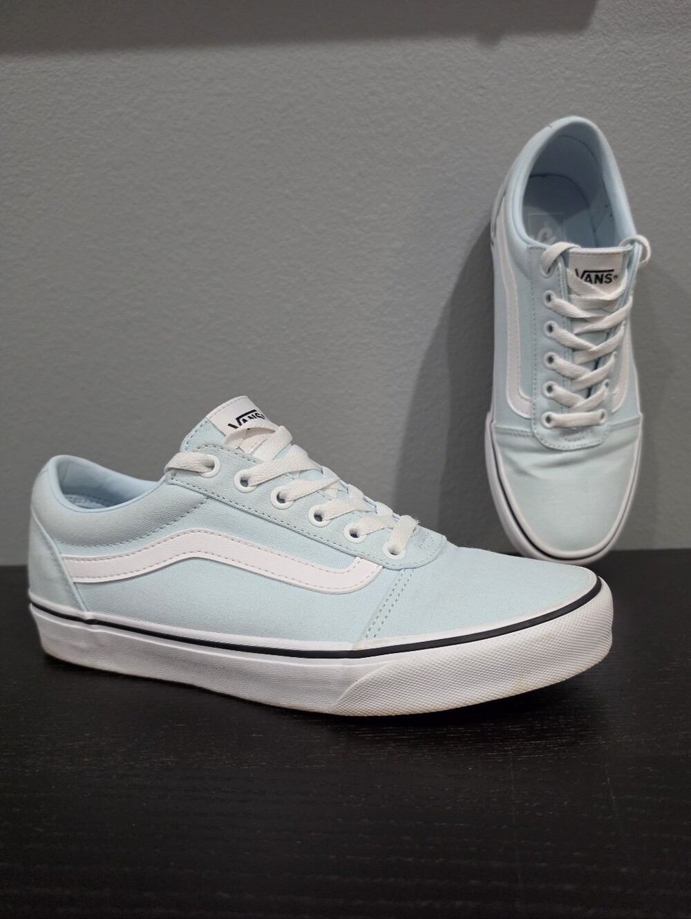 VANS Ward Delicate Blue Low Top Sneakers | Unisex Size W 9.5 / M 8